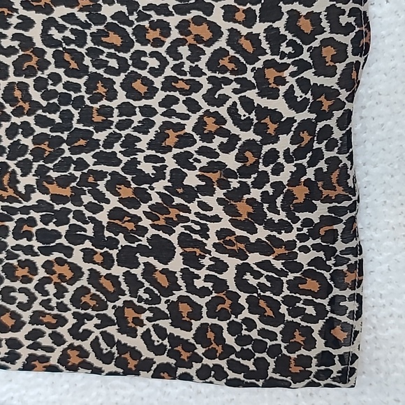 J Crew Long Sleeve Leopard Smocked Neck Shirt in Brown/Black - NWT - Picture 13 of 17